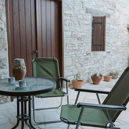 Ariadni Villa *